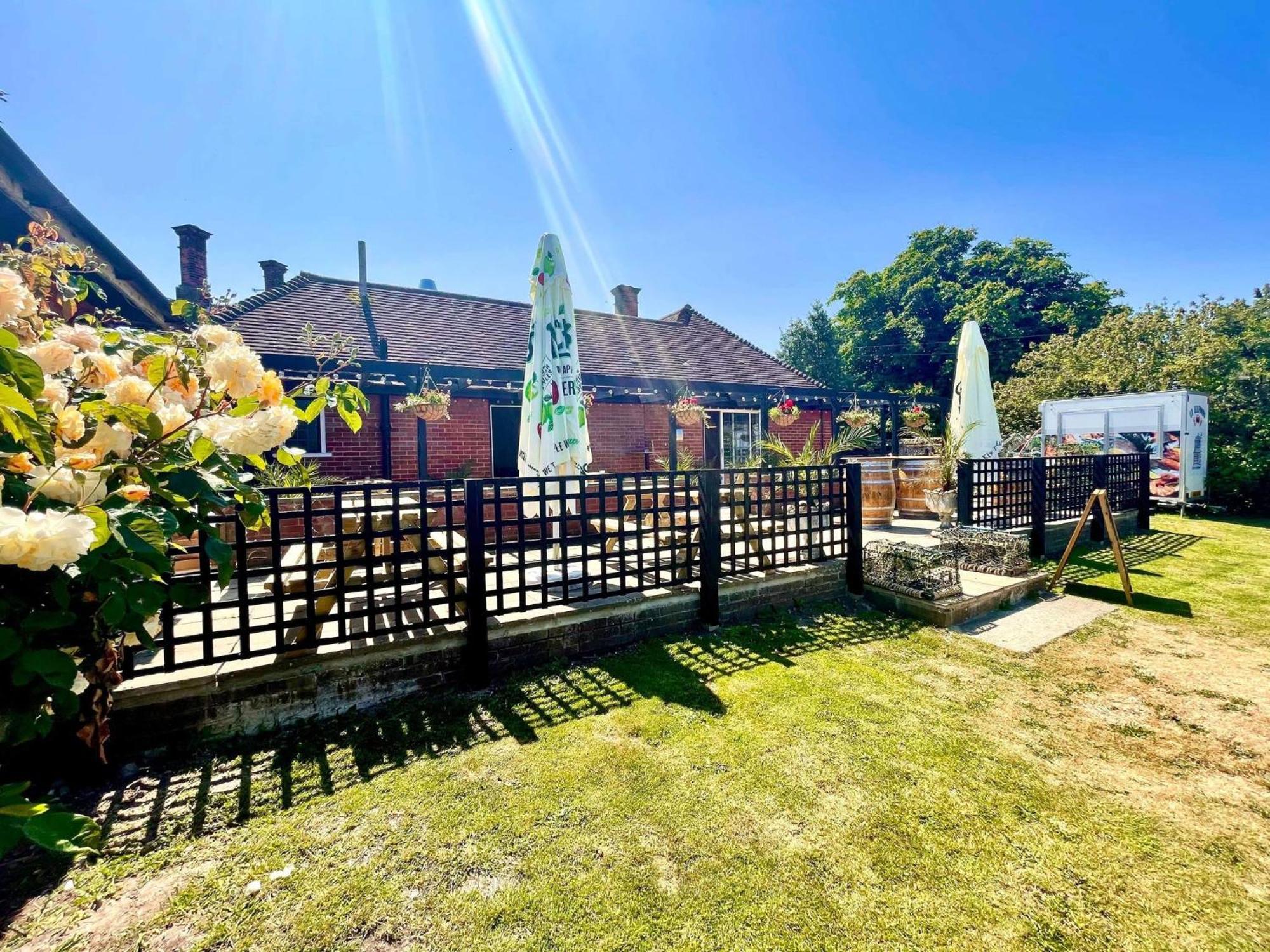 The Fishmongers Tavern Bed & Breakfast Sheringham Exterior foto